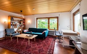 Sunroom 2 Bed Apartment West Town B17
